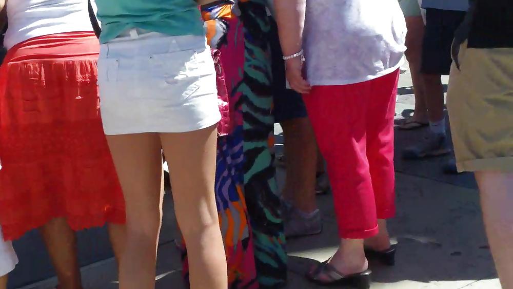 25P Sexy teen butts & ass in short skirts 