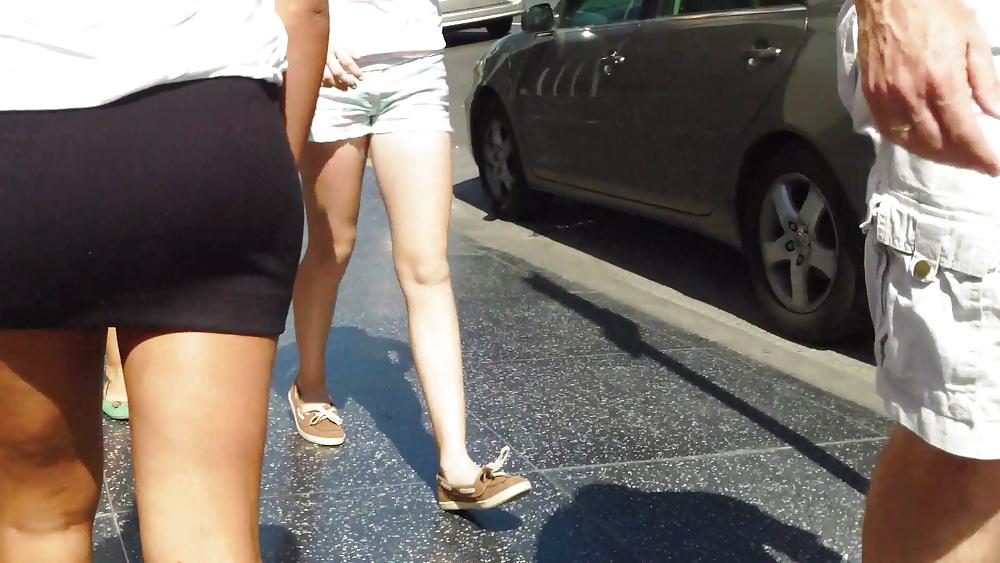 25P Sexy teen butts & ass in short skirts 