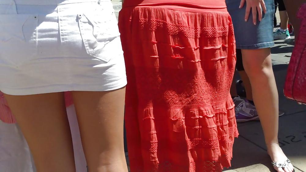 25P Sexy teen butts & ass in short skirts 