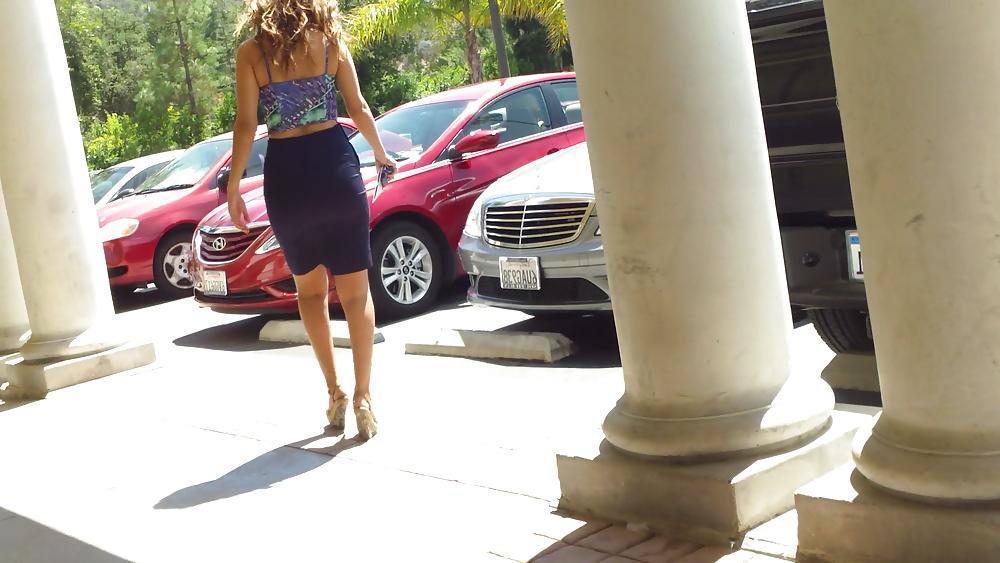 25P Sexy teen butts & ass in short skirts 