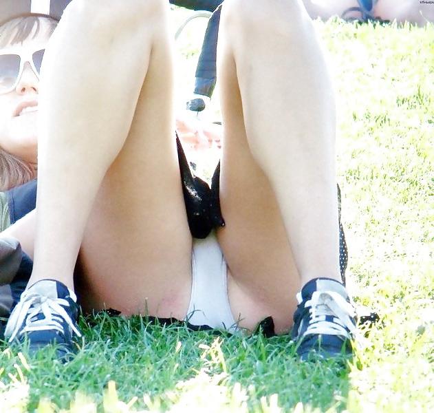 25P Beautiful Upskirt 16 by Voyeur TROC