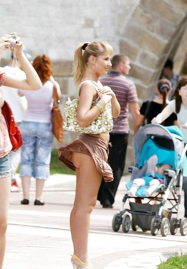 25P Beautiful Upskirt 16 by Voyeur TROC