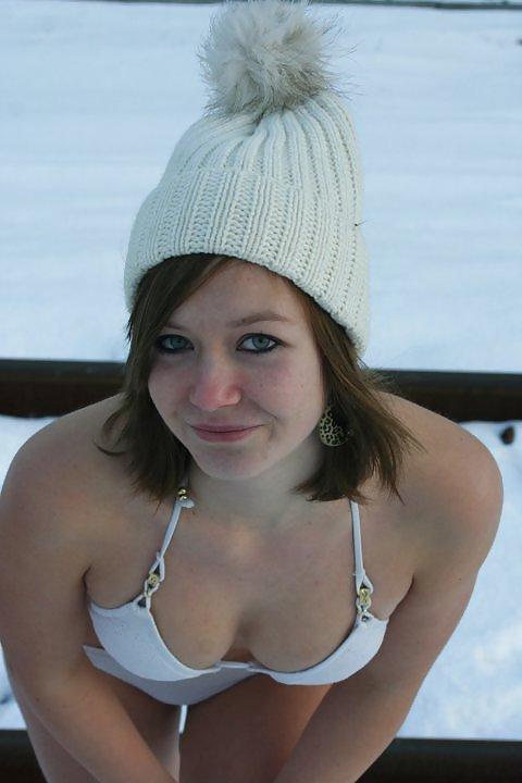 25P Hot or Not sluts? (leave comments plz)