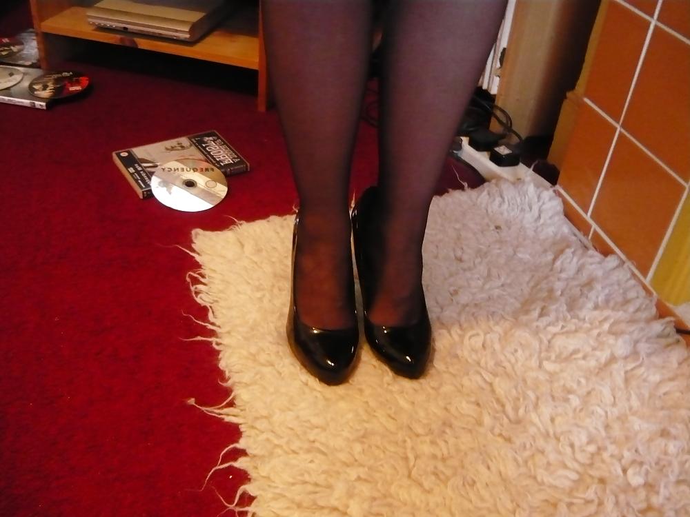 25P Shoe Fun # 3 (On the move) 
