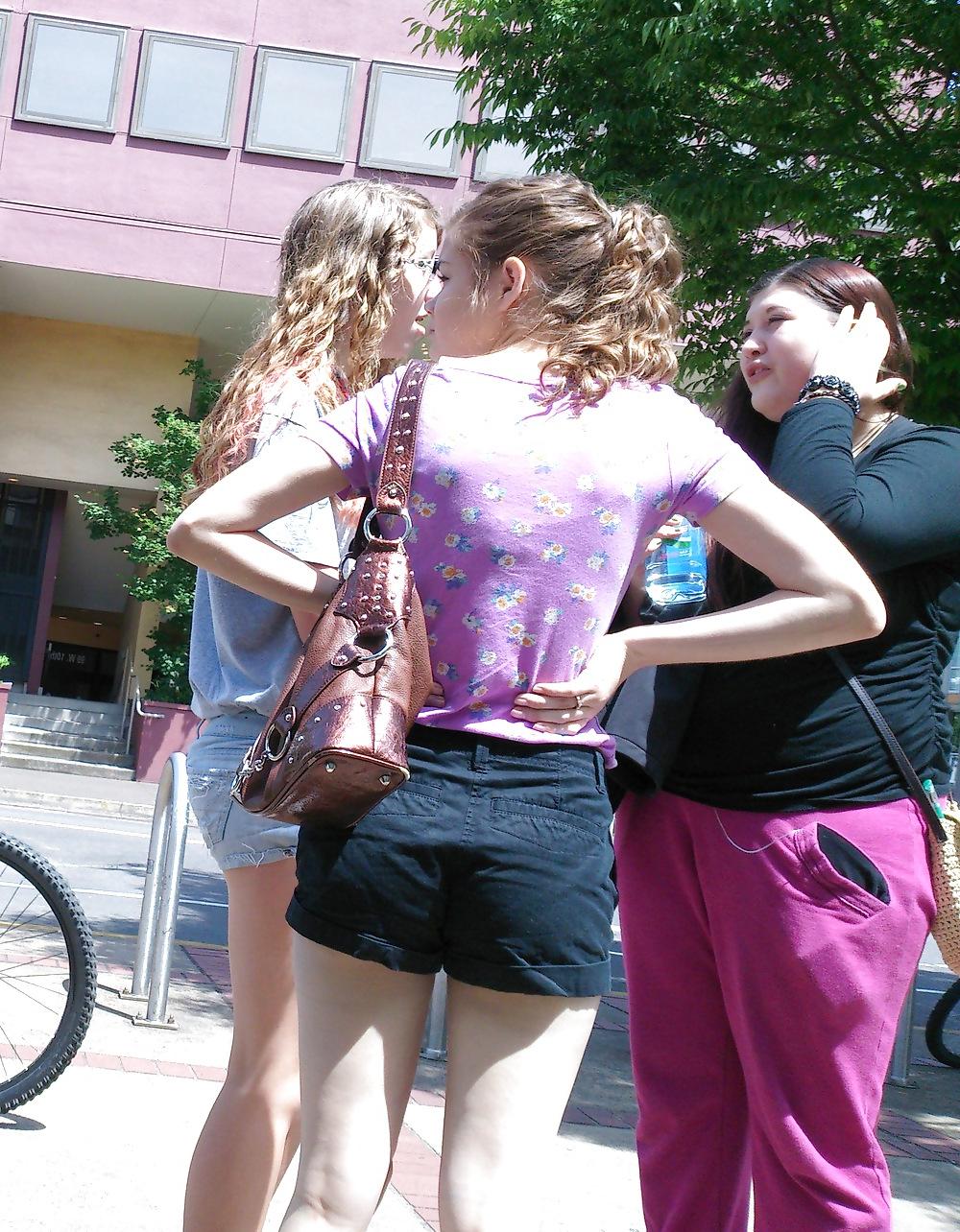 24P Voyeur Chicks 10 - More Street Girls