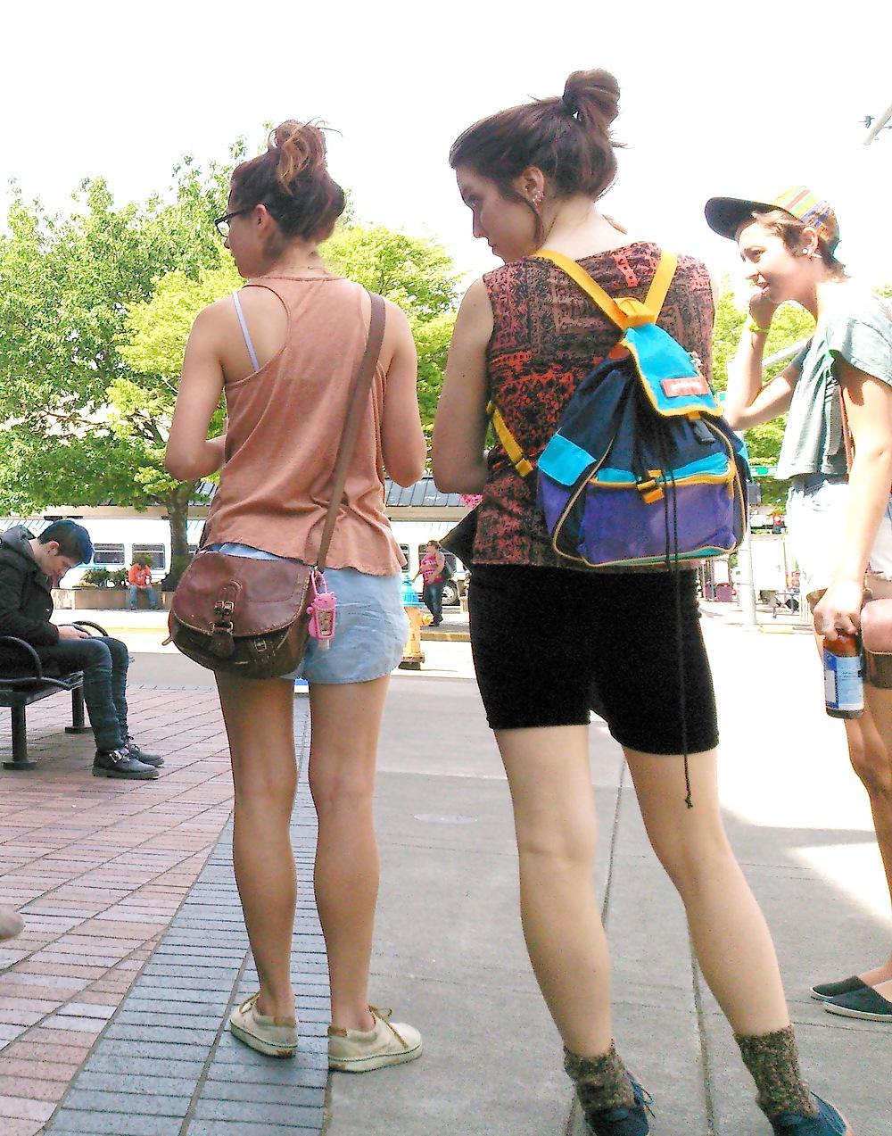 24P Voyeur Chicks 10 - More Street Girls