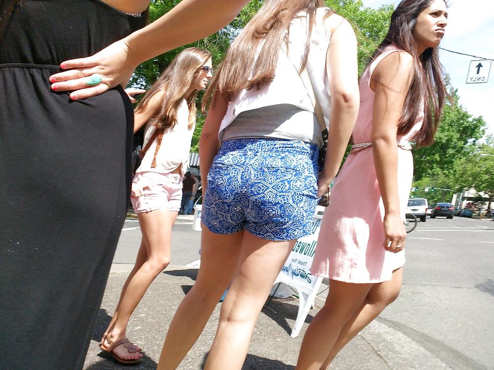 24P Voyeur Chicks 10 - More Street Girls