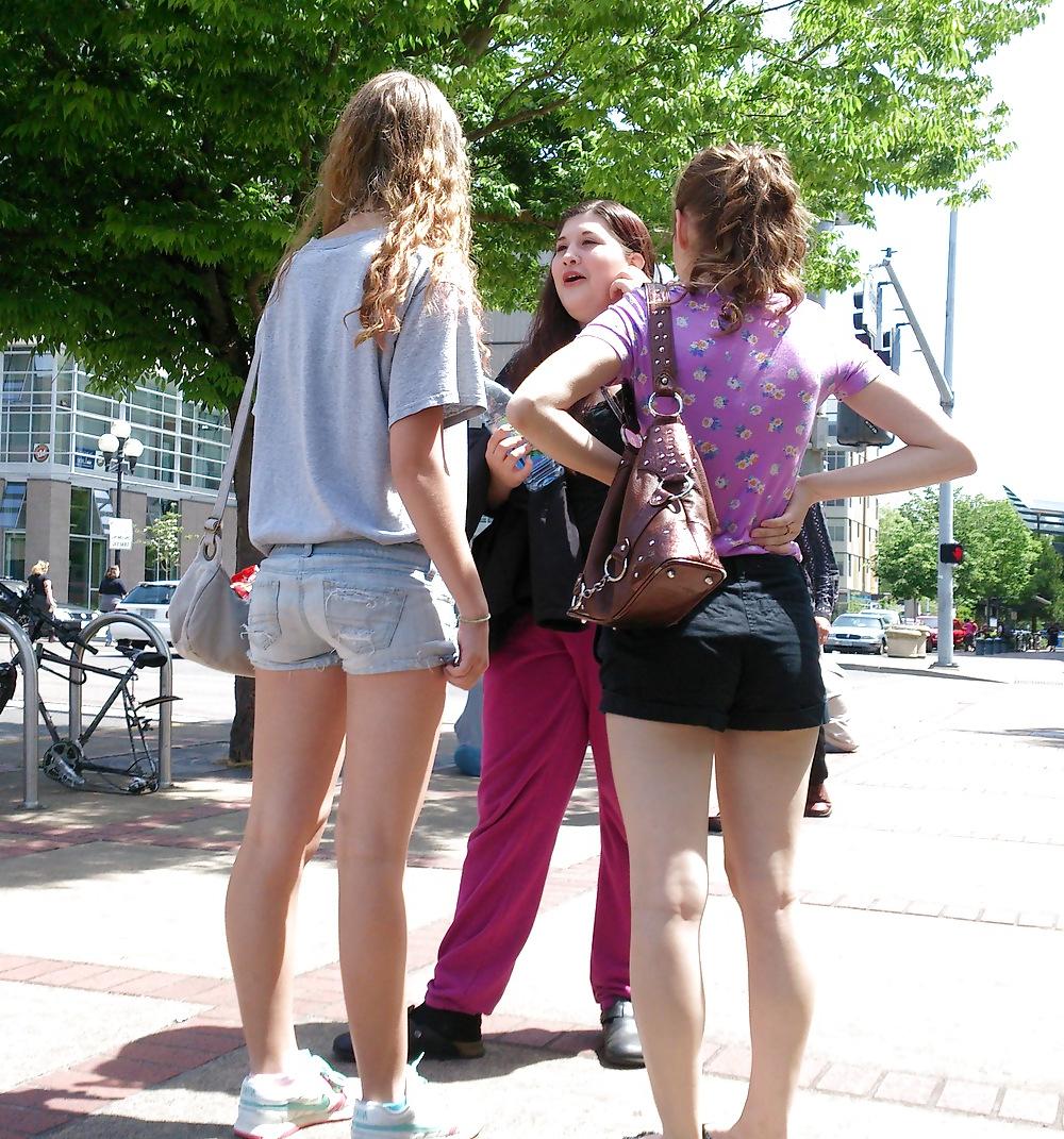 24P Voyeur Chicks 10 - More Street Girls