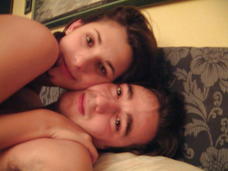 25P Amateur couple