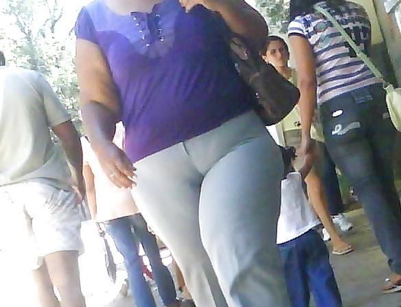 25P Cameltoe