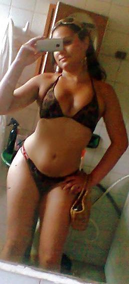 25P Shemale in bikini