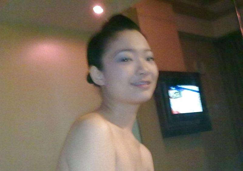 18P A young lady in hotel
