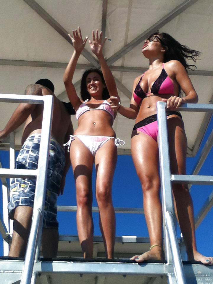 25P Real Canadian Cutie with Friends at the Cottage 