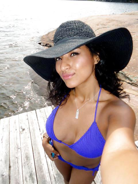 25P Real Canadian Cutie with Friends at the Cottage 