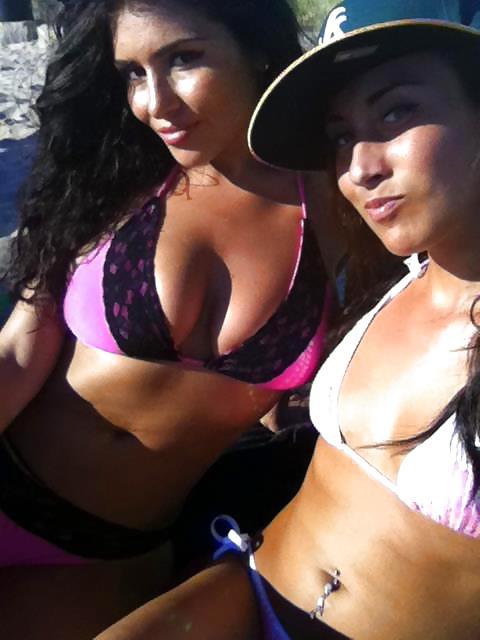 25P Real Canadian Cutie with Friends at the Cottage 