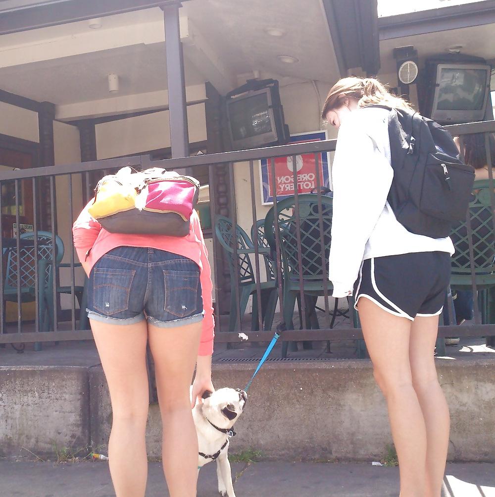 11P Voyeur Fun 5 - Street Ass