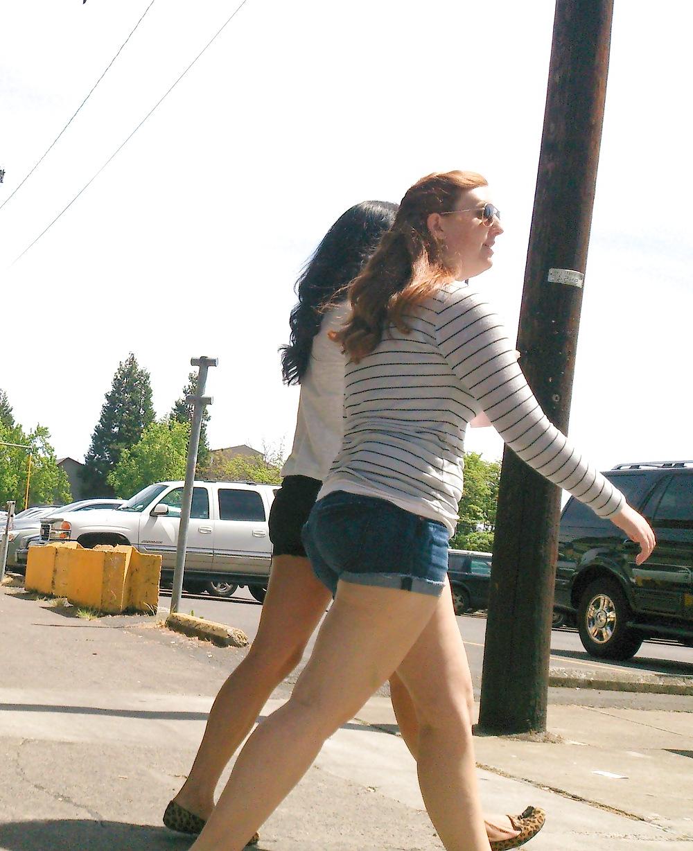 11P Voyeur Fun 5 - Street Ass