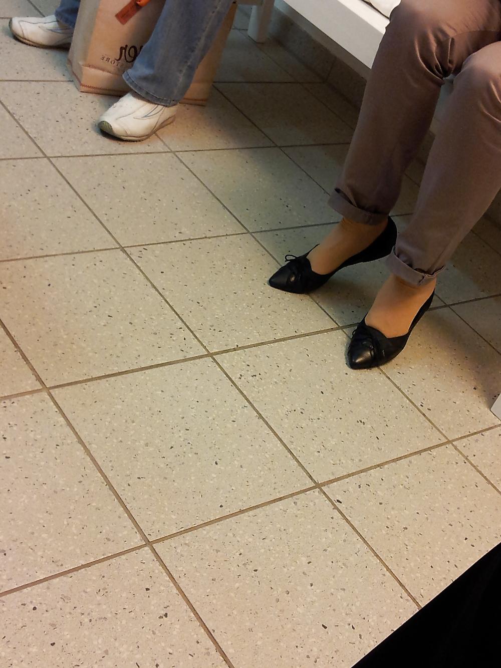 7P Candid girl feet ballerinas flats shoes