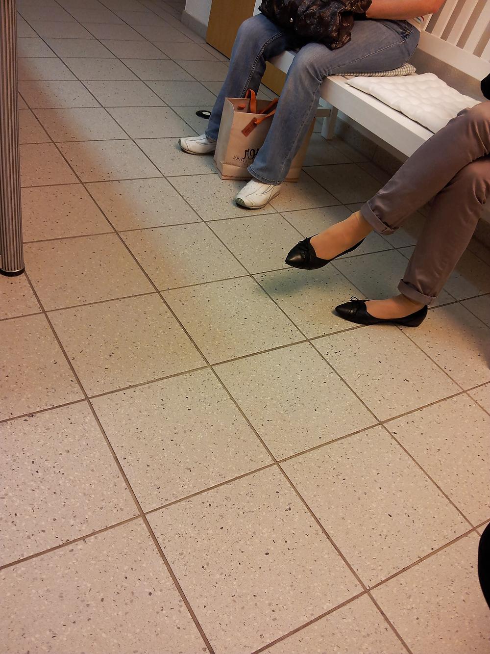 7P Candid girl feet ballerinas flats shoes
