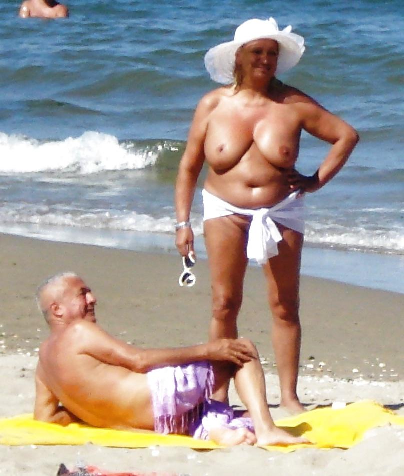 24P Mature couple 2.