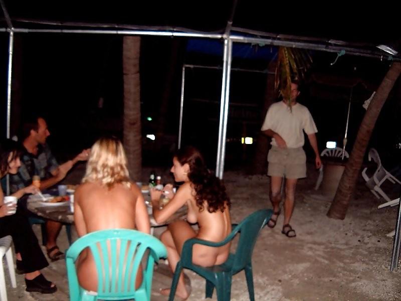 25P Nude Party