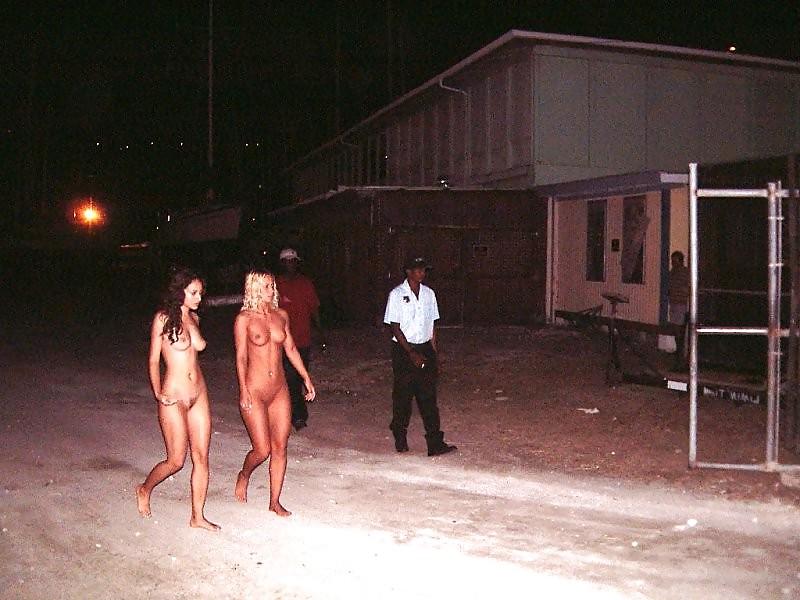 25P Nude Party