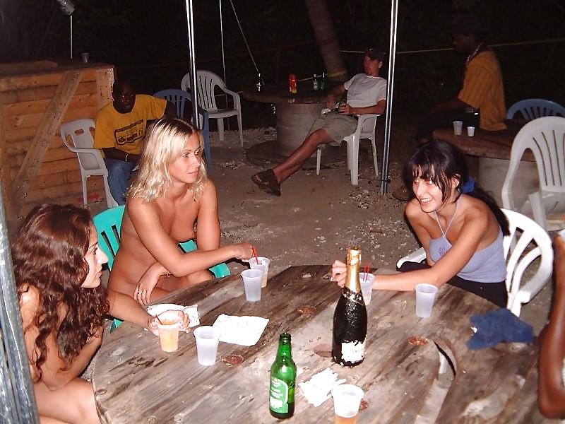 25P Nude Party