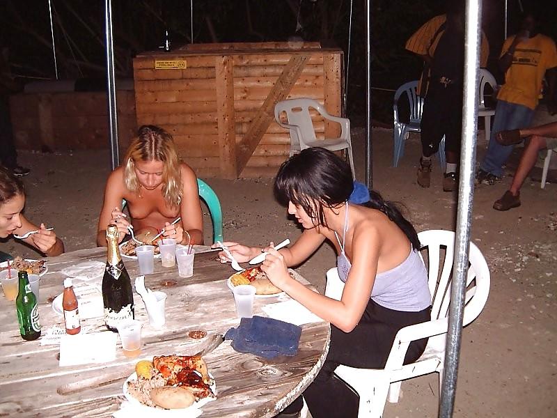 25P Nude Party