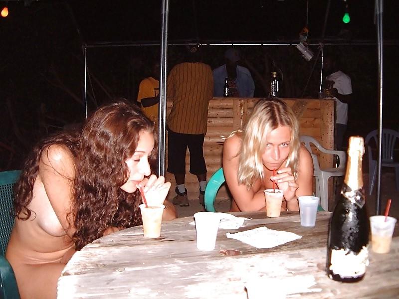 25P Nude Party