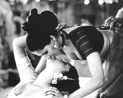 13P Kissing Desi Couples