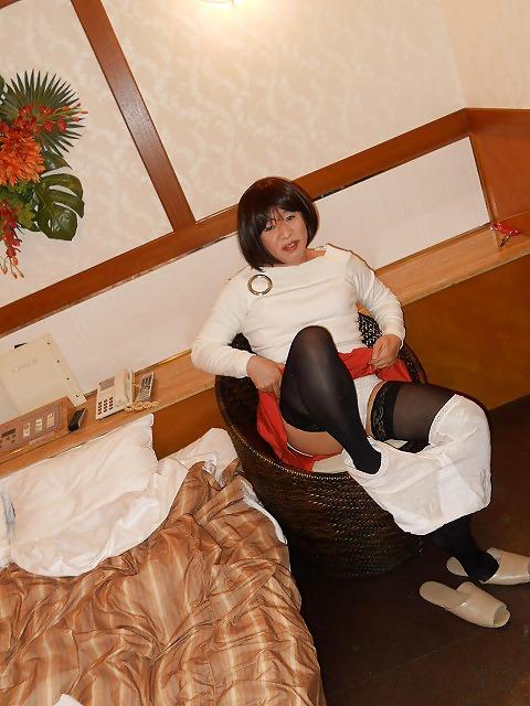 24P In a love hotel 