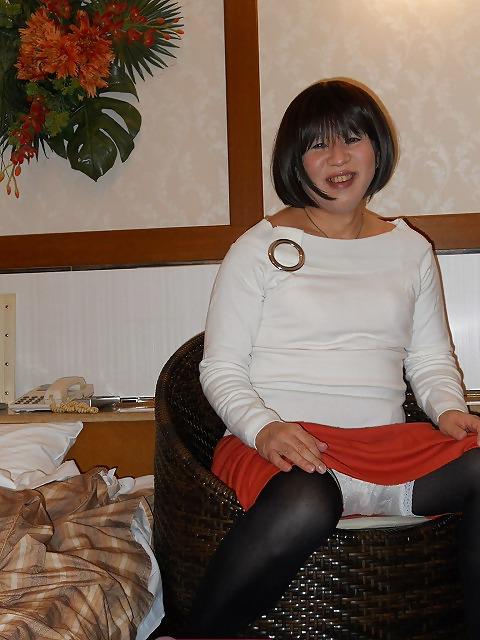 24P In a love hotel 