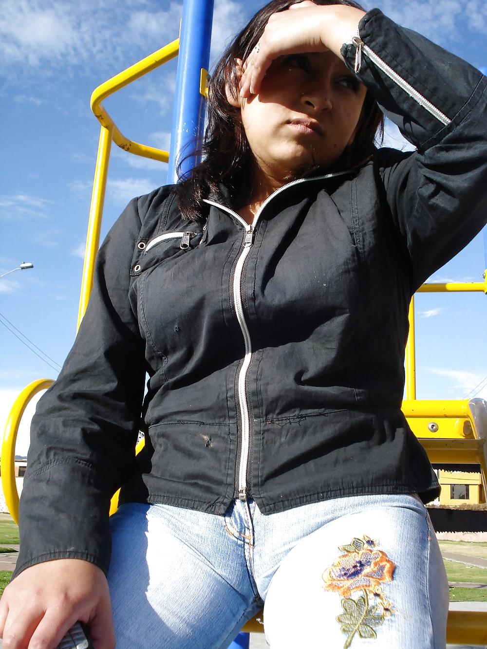 16P Cameltoe