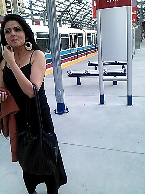 25P Voyeur - Random curves and that one indian babe again