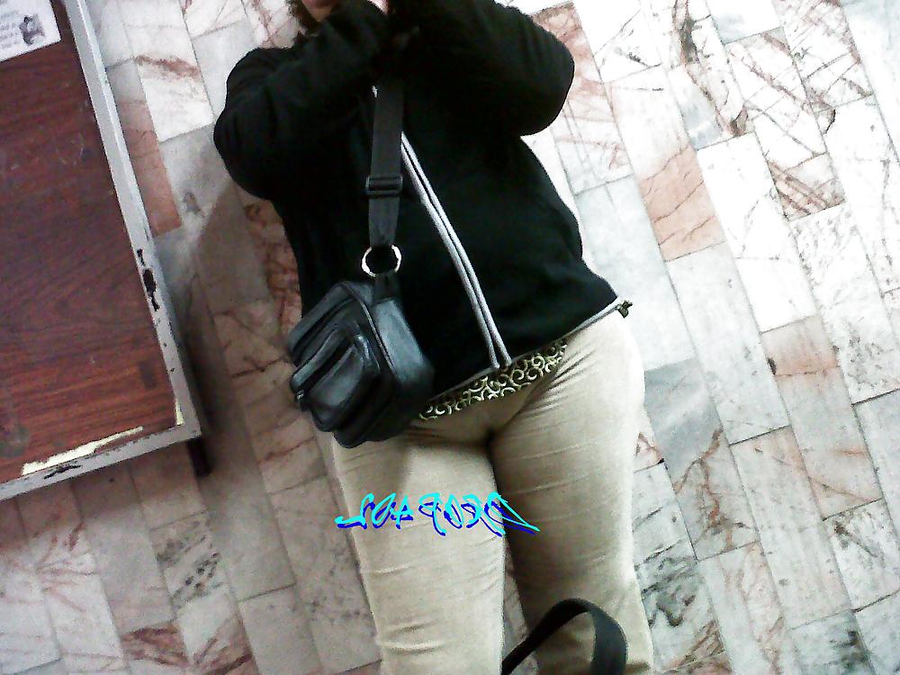 12P Cameltoe in the subway