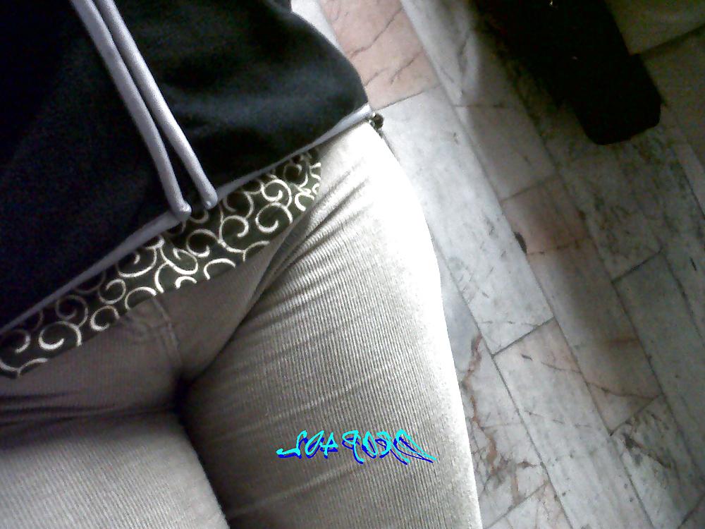12P Cameltoe in the subway