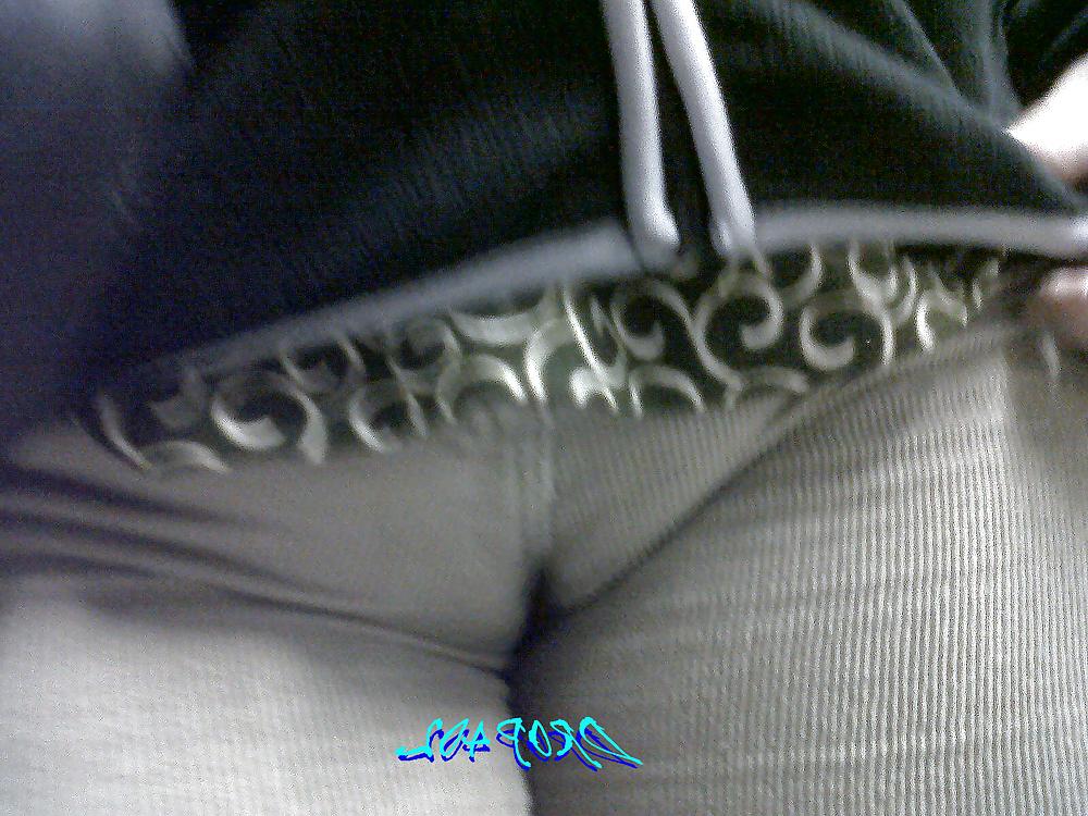 12P Cameltoe in the subway