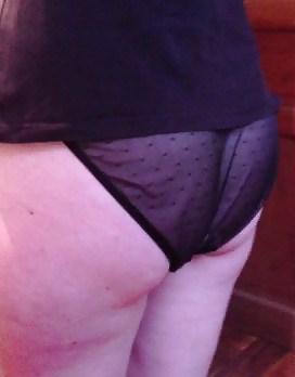 7P Wife with transparent black pantie and pad. Hidden cam pics