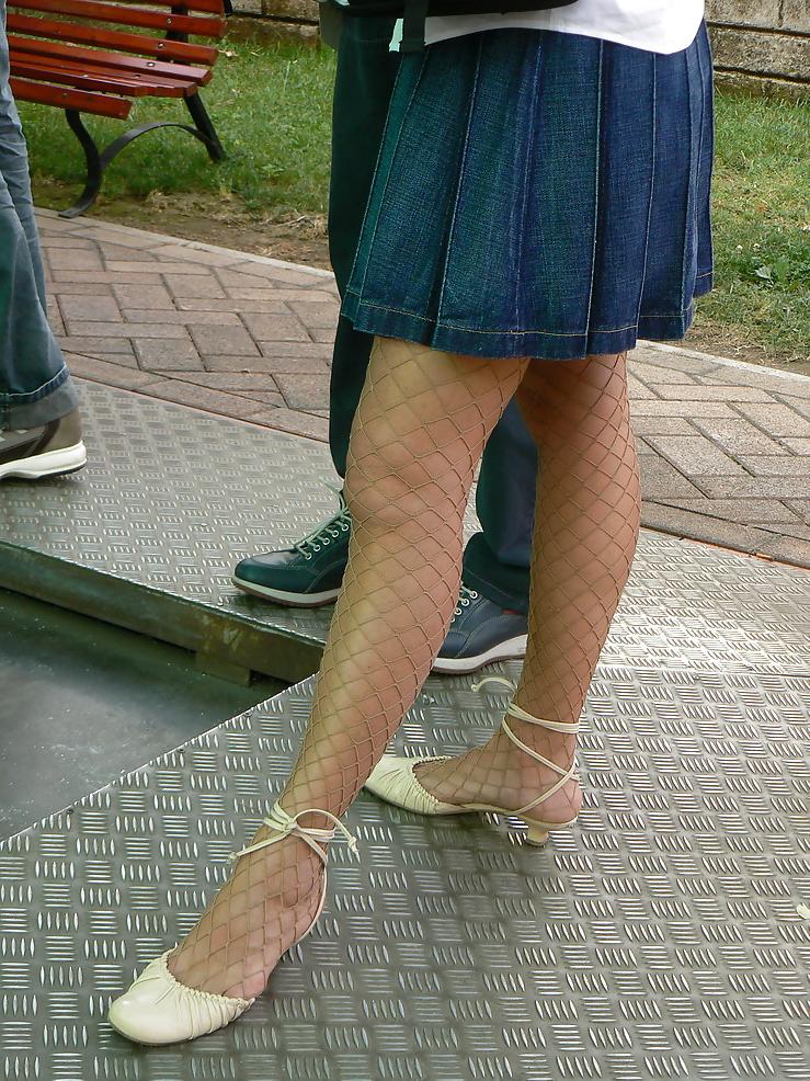 15P Feet and heels on the street 2