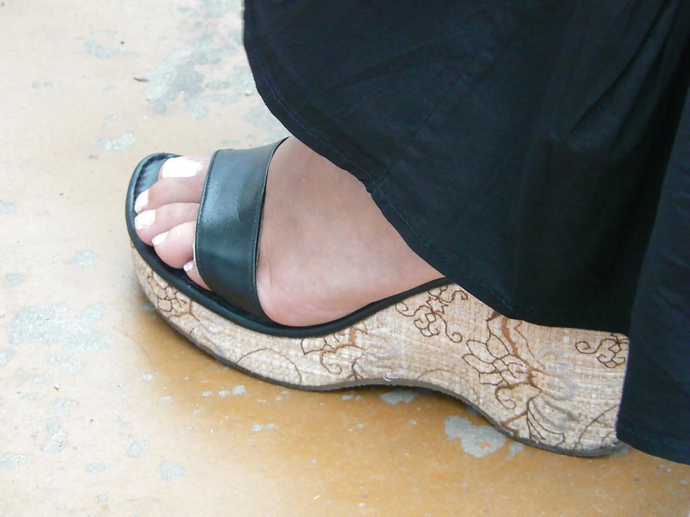 15P Feet and heels on the street 3