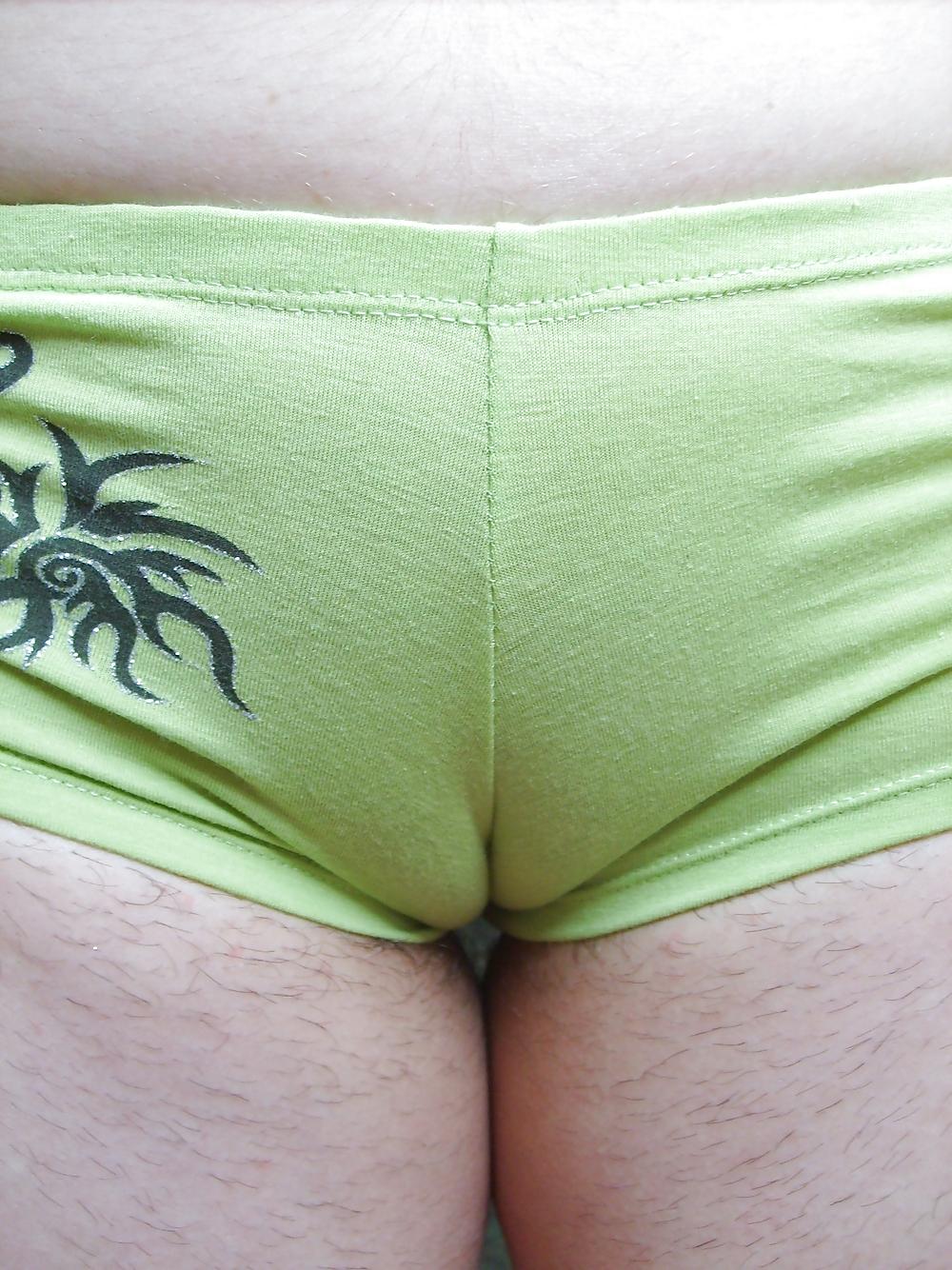 24P Fotze frisst Hose - cameltoe