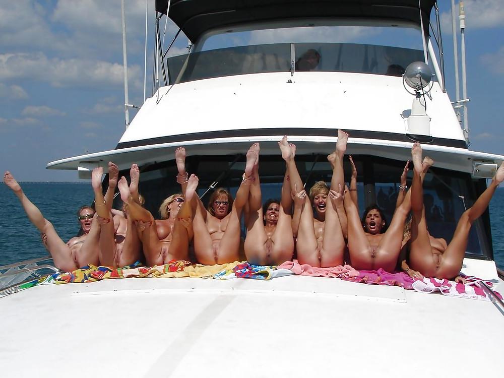 24P Group Of Girls Set 2