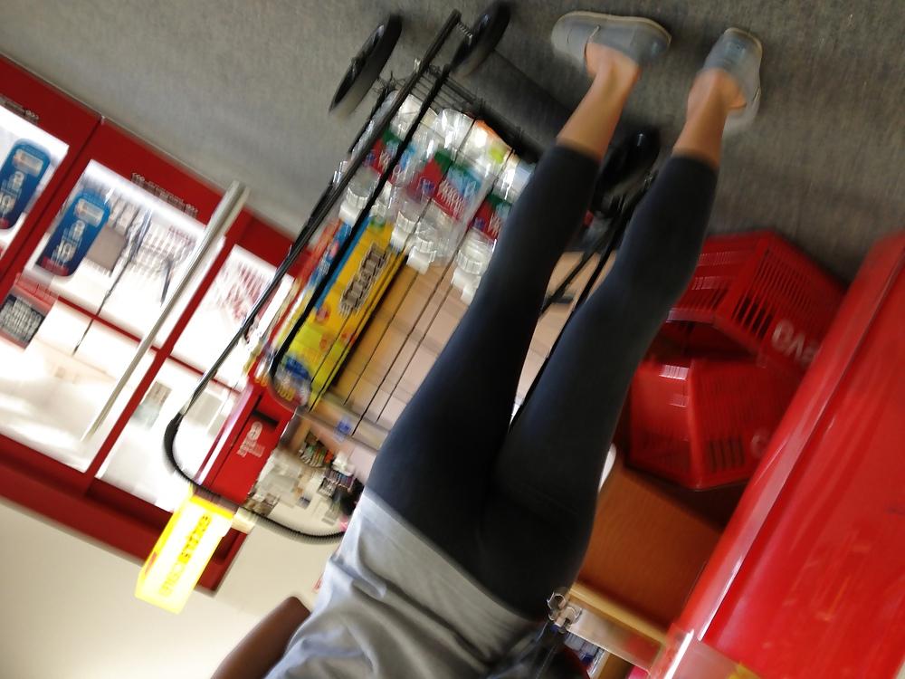 20P Candid ass pics yoga pants leggins and shorts