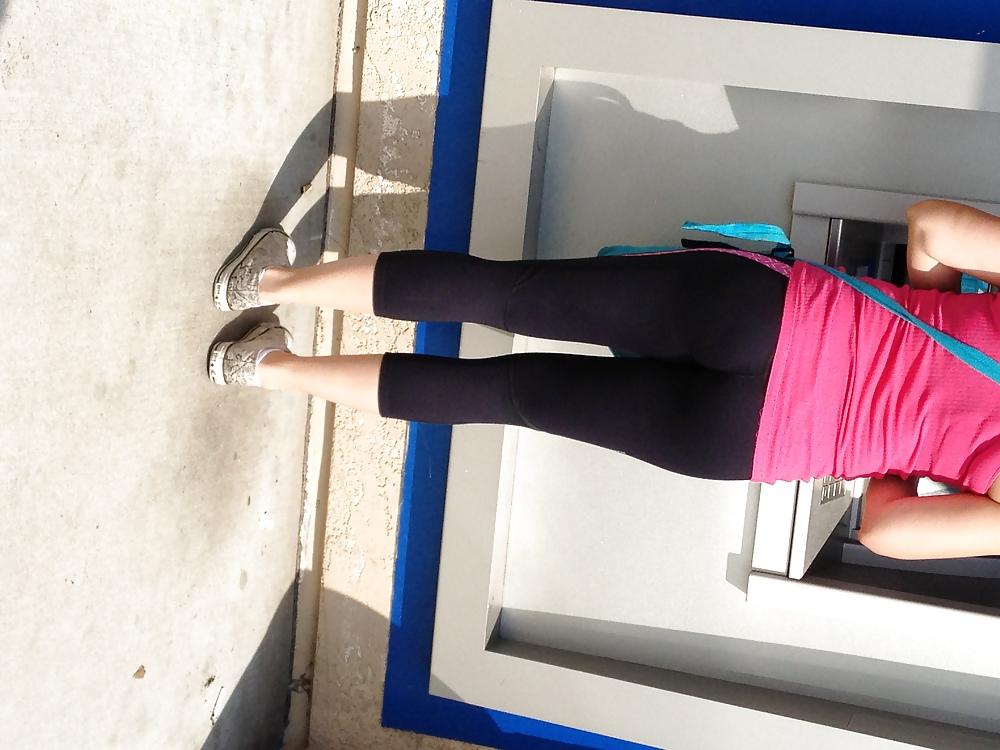 20P Candid ass pics yoga pants leggins and shorts
