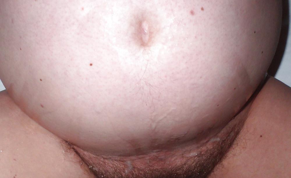 25P Cum on my pregnant belly