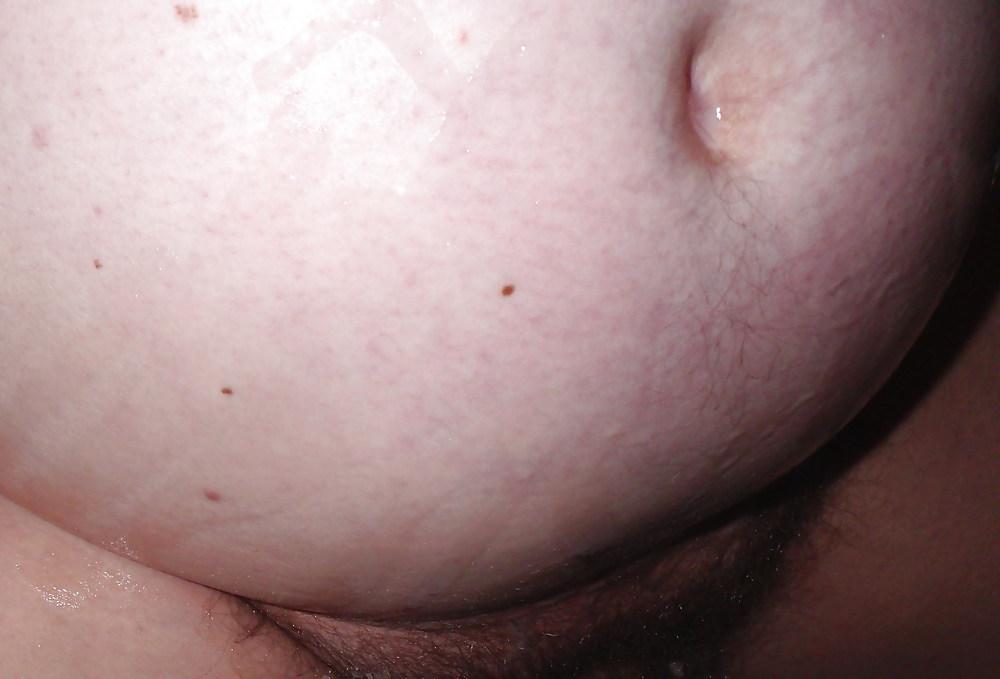 25P Cum on my pregnant belly