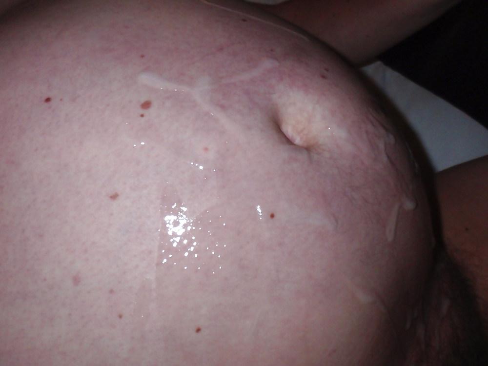 25P Cum on my pregnant belly