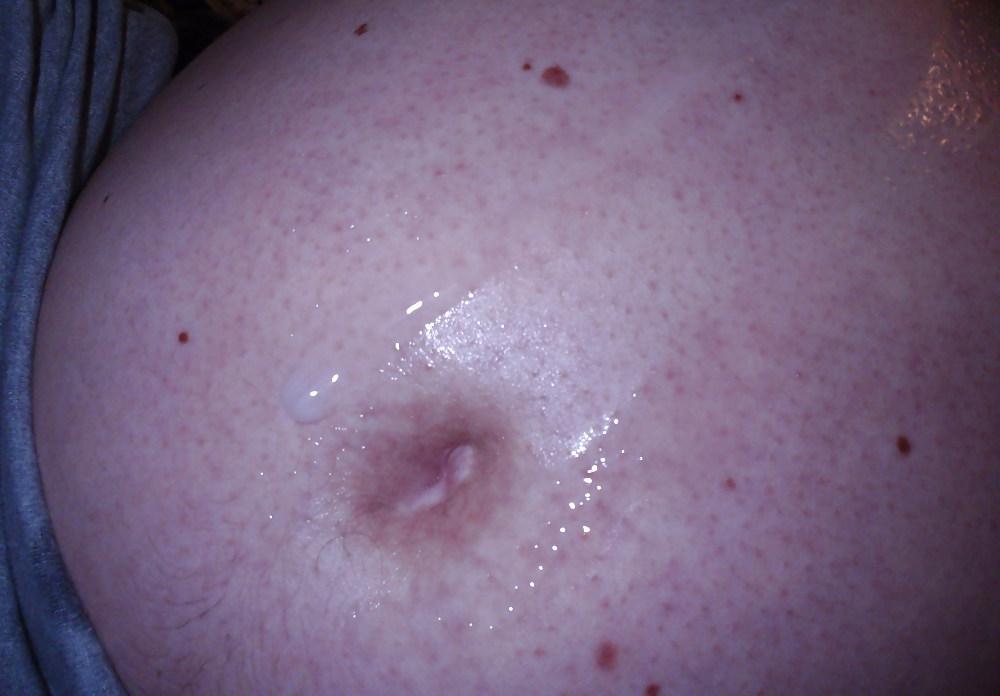 25P Cum on my pregnant belly