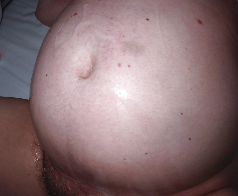 25P Cum on my pregnant belly