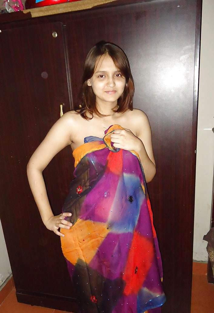 25P Young Desi Paki Indian Couple Set